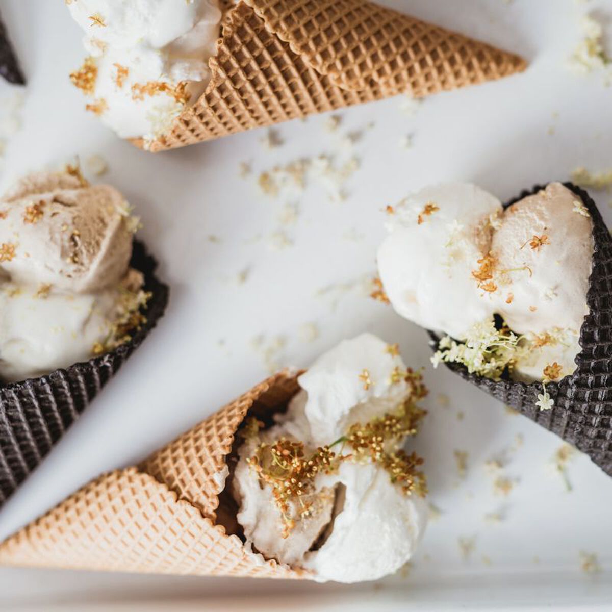 Frozen Yoghurt Ice Cream With Elderflower Topping-1