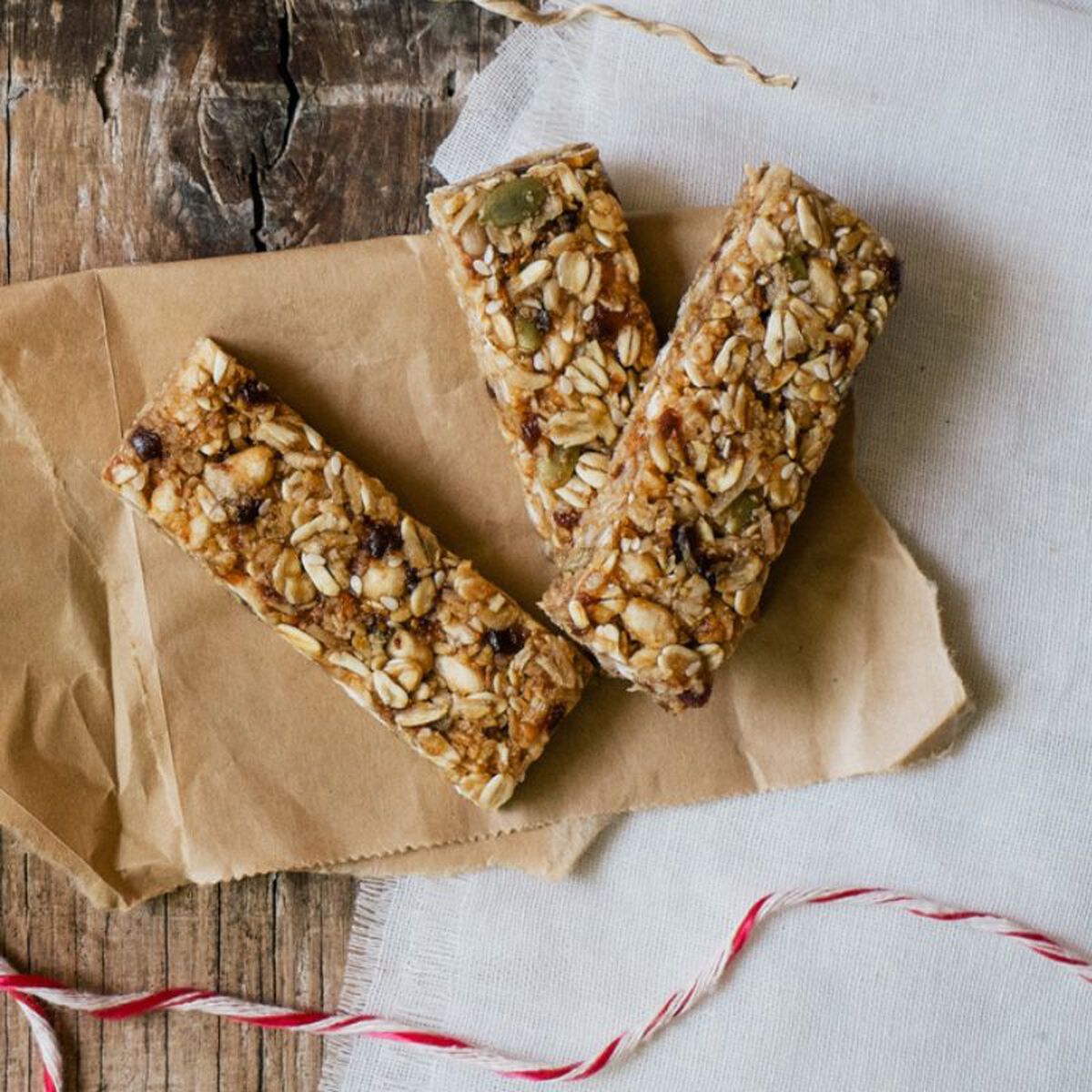 Lunch Box Friendly Nut-Free Bars-1