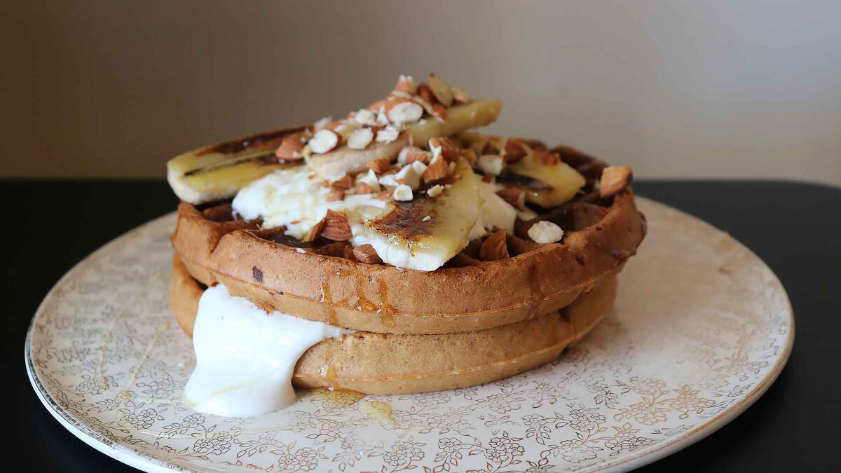 Vegan Banana Peanut Waffle-1