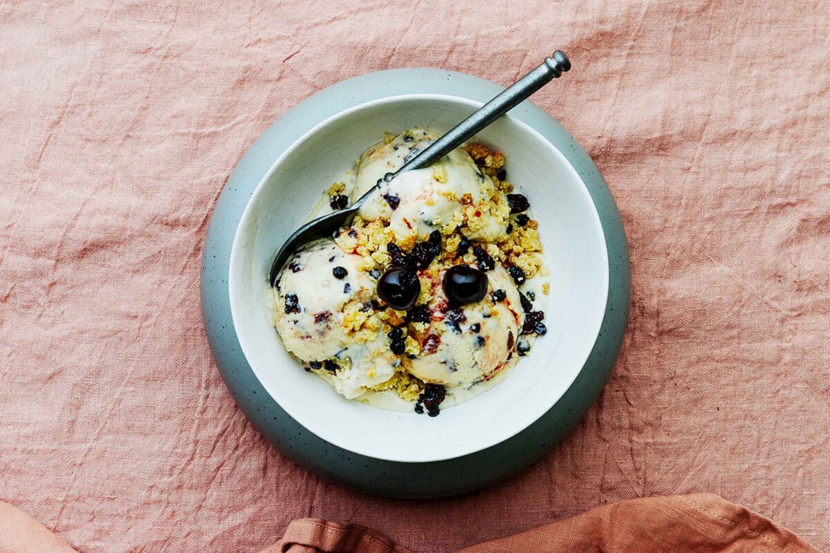 Hot Cross Bun Ice Cream-1