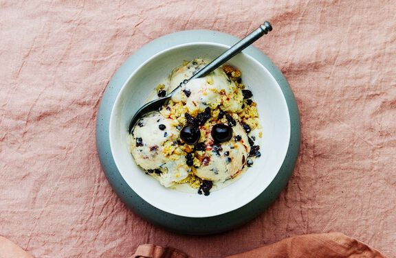 Hot Cross Bun Ice Cream