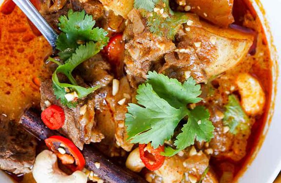 Slow Cooker Massaman Beef Curry