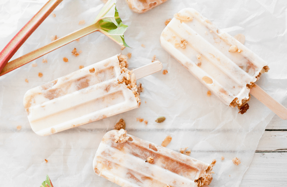 Rhubarb Crumble Frozen Yoghurt Popsicles